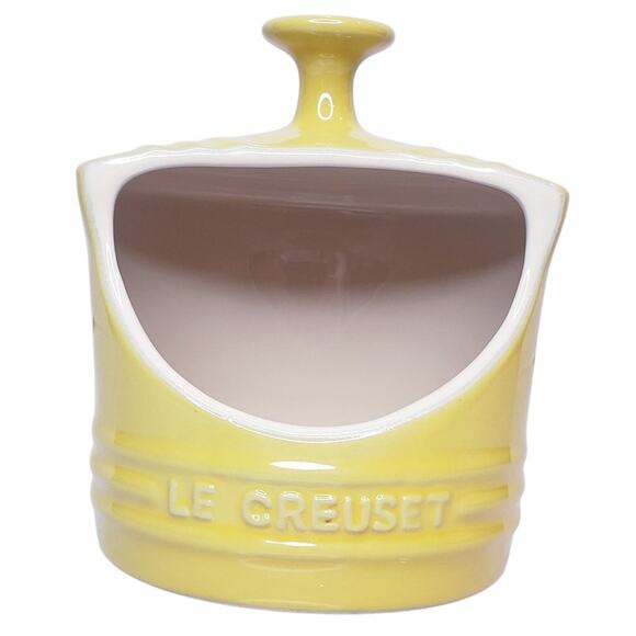 LE CREUSET Stoneware Salt Crock Yellow 10 oz./ 0.3L *Minor Imperfection* - Picture 1 of 11